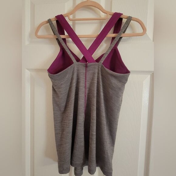 Lululemon Two in One Tank Size 6 - Picture 2 of 4